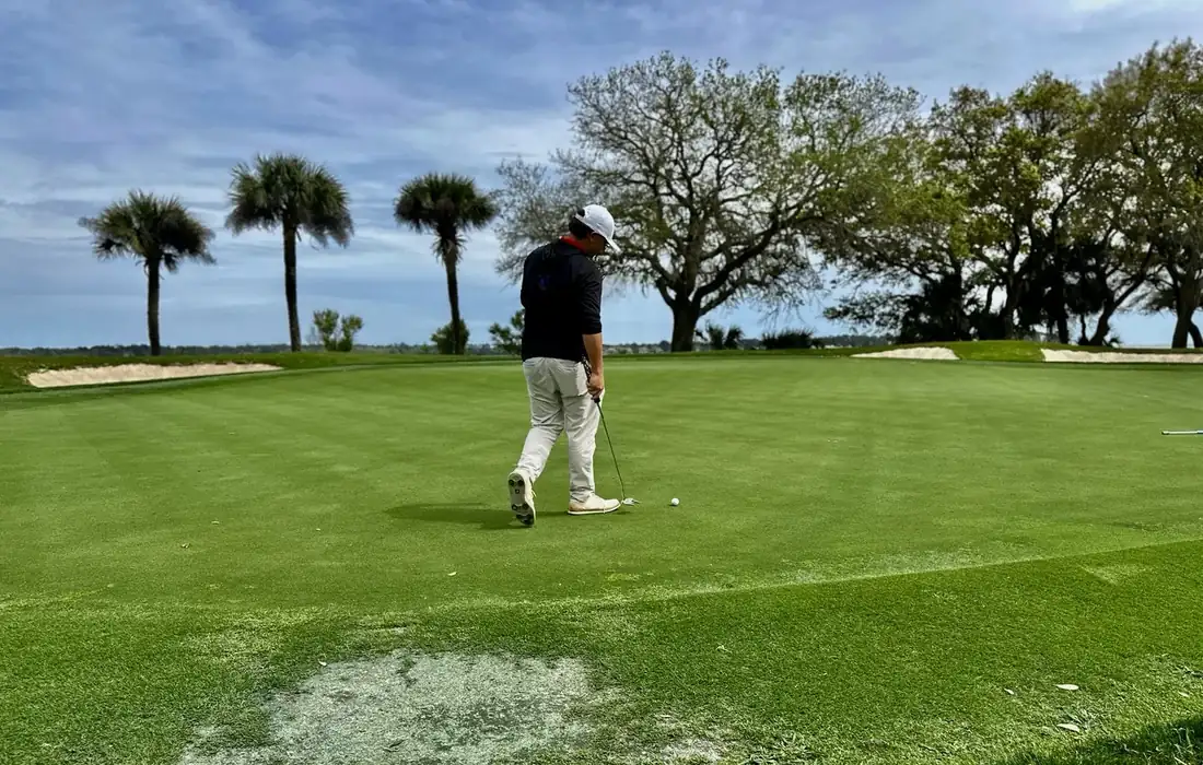 Will walking across a golf green